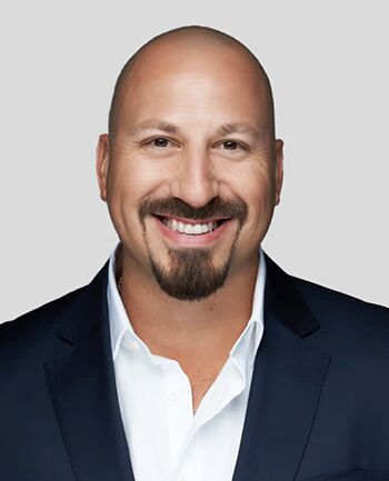 Hernan Mireles Headshot.