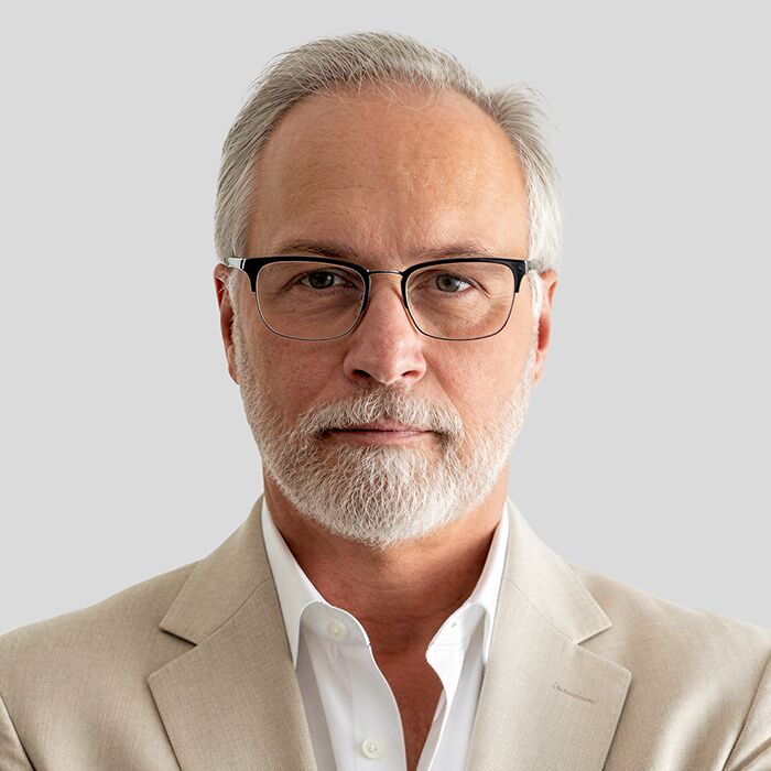 Luis De La Cruz Munoz Photo